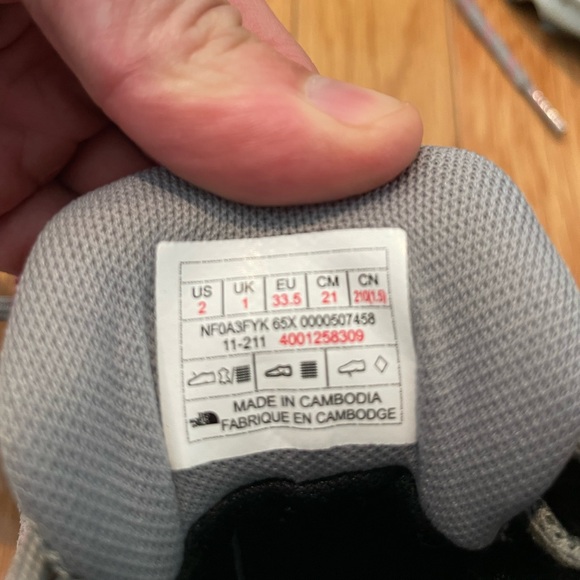 The North Face Hiking Boot Kids size 2 - Picture 4 of 4